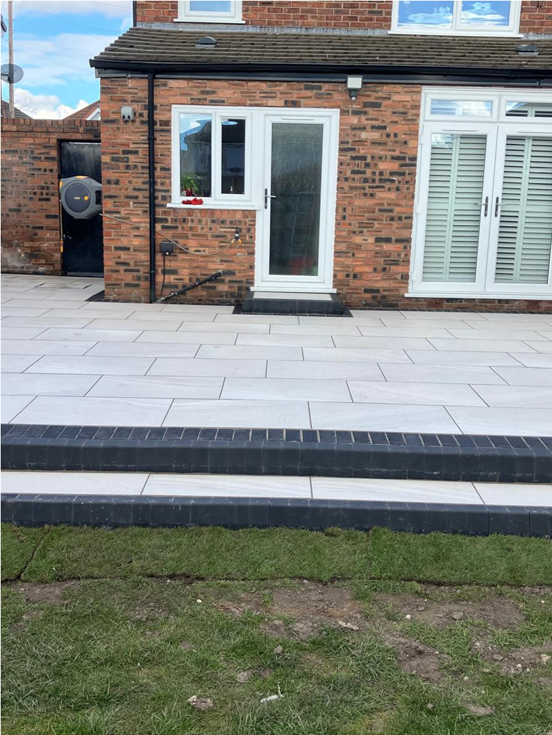 Porcelain patio installation